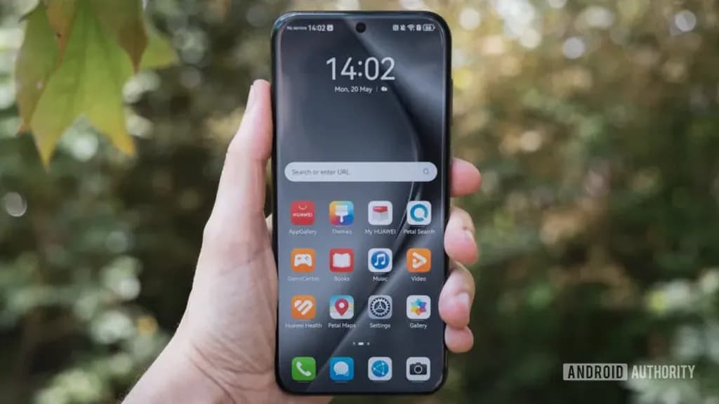 huawei_pura_70_ultra_homescreen_in_hand_840w_472h_jpg_a5b4872e68 Huawei-Pura-70-Ultra